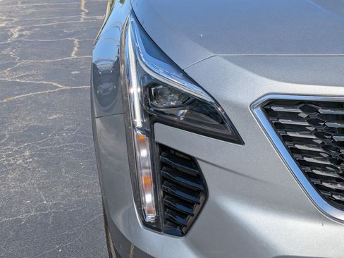 Used 2023 Cadillac XT4 Luxury image 10