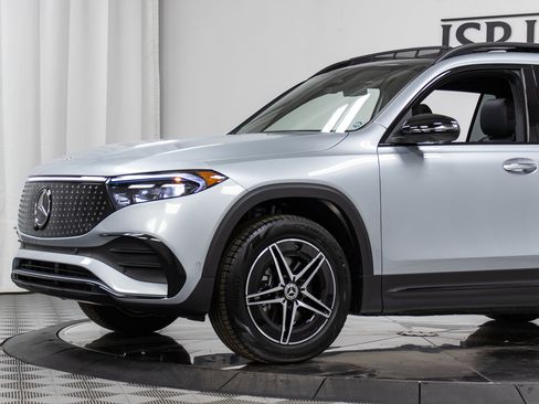 New 2024 Mercedes-Benz EQB 300 4MATIC image 32