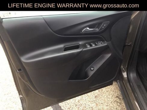 Used 2023 Chevrolet Equinox LT AWD/4WD image 12