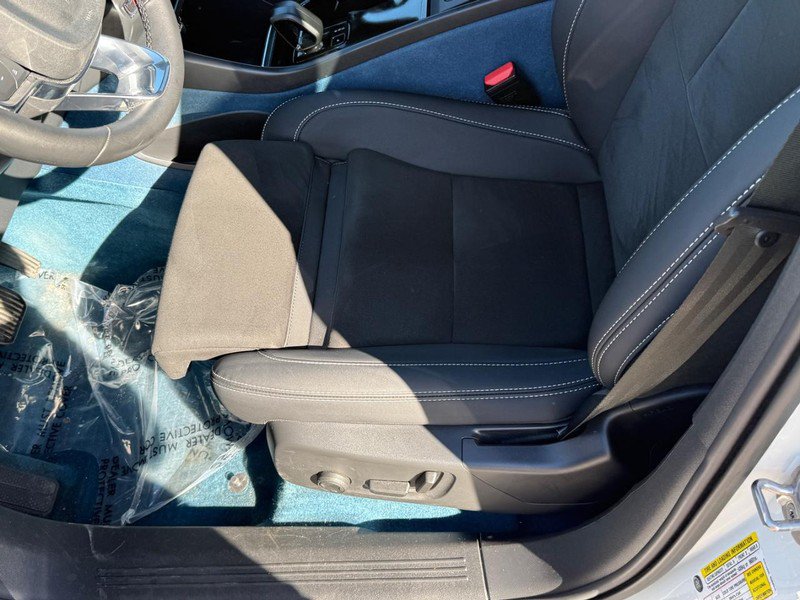 Used 2023 Volvo XC40 Recharge Ultimate w/ Protection Package Premier AWD/4WD image 18