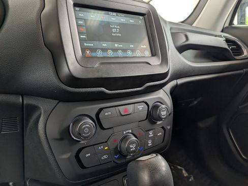 Used 2019 Jeep Renegade Limited AWD/4WD image 23
