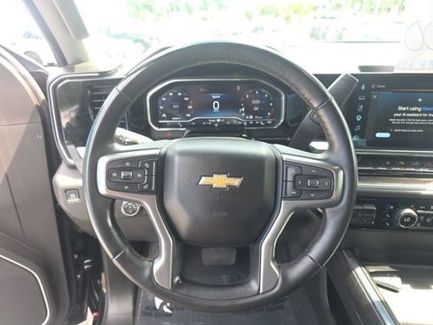 Used 2025 Chevrolet Silverado 3500 LTZ AWD/4WD image 19