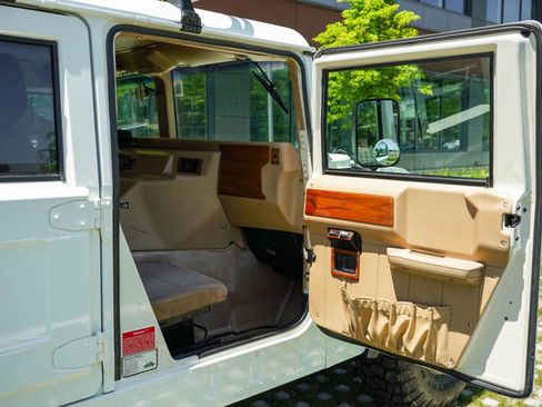 Used 1995 HUMMER H1 4-Door Wagon image 59