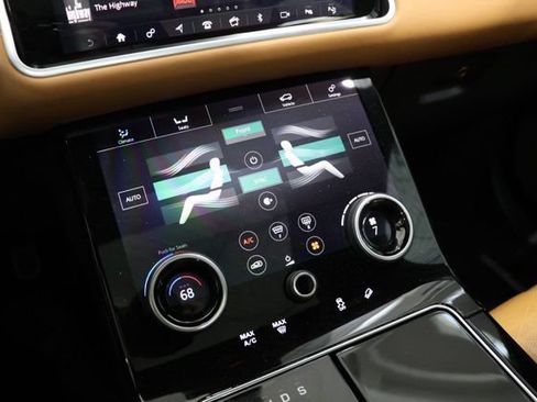 Used 2018 Land Rover Range Rover Velar R-Dynamic HSE AWD/4WD image 26