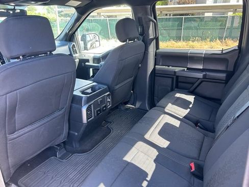 Used 2018 Ford F150 XLT w/ Equipment Group 302A Luxury AWD/4WD image 32