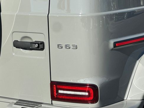 Used 2024 Mercedes-Benz G 63 AMG 4MATIC image 13