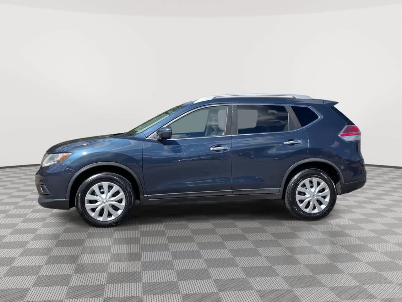 Used 2016 Nissan Rogue S w/ Appearance Package AWD/4WD image 5