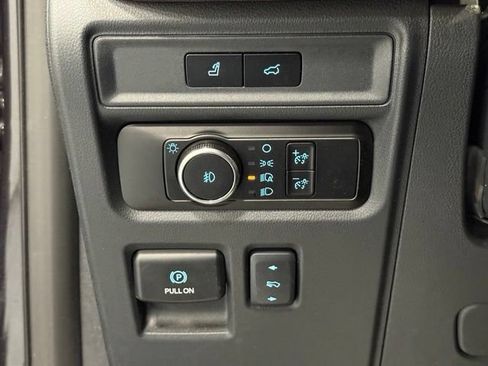 Used 2024 Ford Expedition Limited AWD/4WD image 15