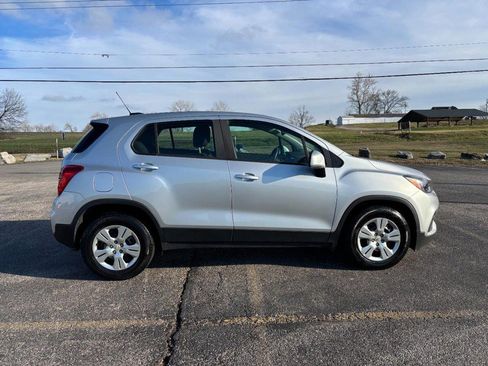 Used 2018 Chevrolet Trax LS image 6
