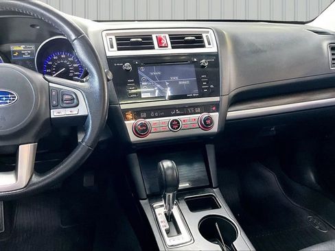 Used 2017 Subaru Legacy 2.5i Limited AWD/4WD image 9