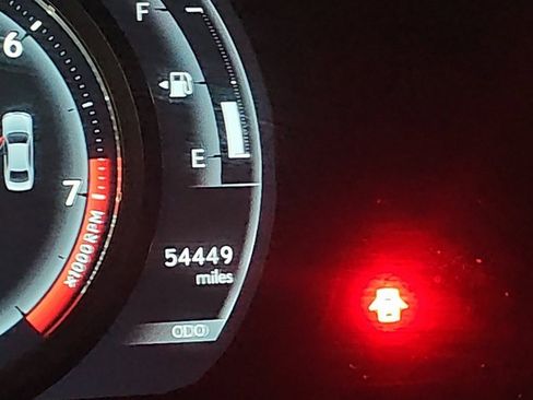 Used 2019 Lexus IS 300 F Sport w/ F Sport Package image 7