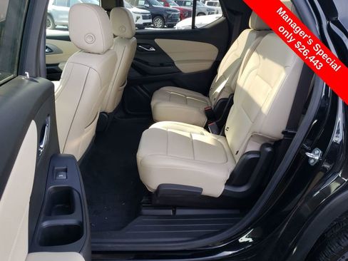 Used 2022 Chevrolet Traverse LT w/ LT Premium Package image 25