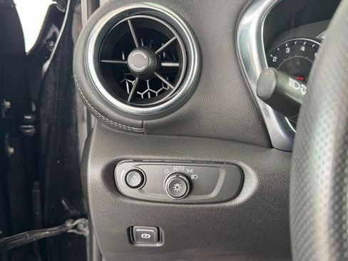 Used 2024 Chevrolet Blazer LT w/ Convenience Package image 36