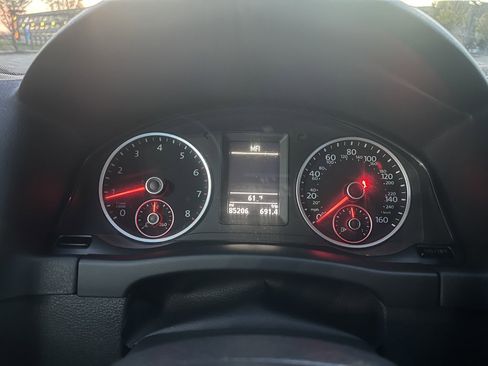 Used 2016 Volkswagen Tiguan S image 18