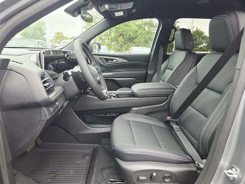 New 2026 Chevrolet Traverse LT w/ LPO, Floor Liner Package image 8
