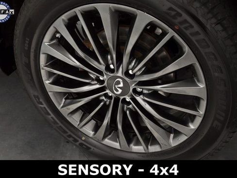 Used 2024 INFINITI QX80 Sensory image 9