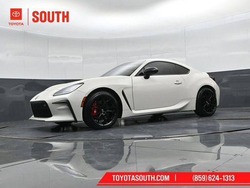 Used 2025 Toyota GR86 Premium w/ Performance Package RWD image 35