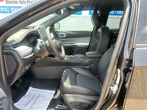New 2025 Jeep Compass Latitude w/ Convenience Group image 26