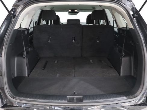 Used 2025 Kia Sorento LX FWD image 34