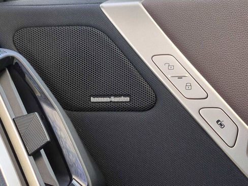 New 2025 BMW iX xDrive50 w/ Premium Package image 32