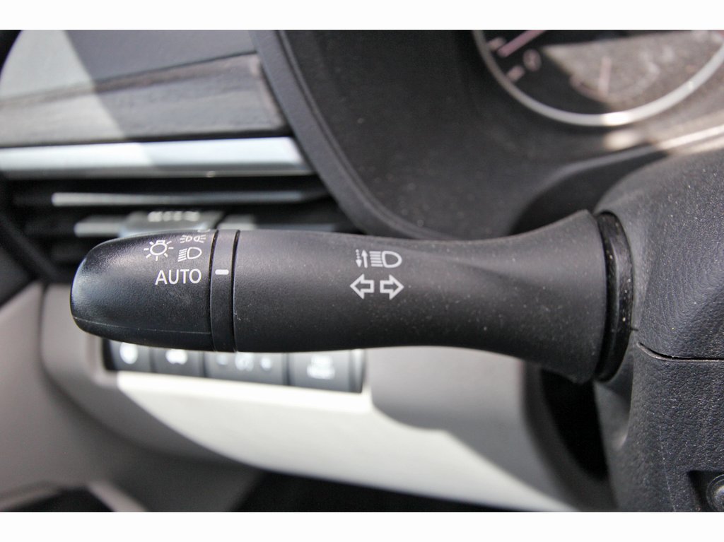 Used 2023 Nissan Altima 2.5 SL FWD image 11