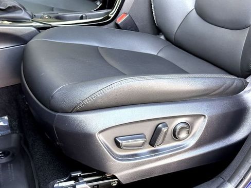 Used 2024 Toyota Corolla Cross XLE image 12