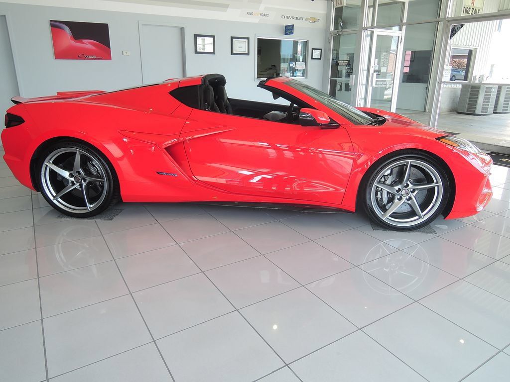 Used 2024 Chevrolet Corvette E-Ray AWD/4WD image 2
