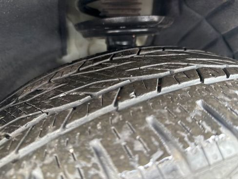 Used 2020 Buick Enclave Premium w/ Sun and Sites Package image 33