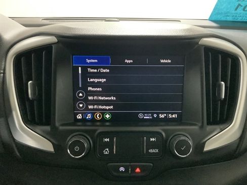 Used 2024 GMC Terrain SLT image 30