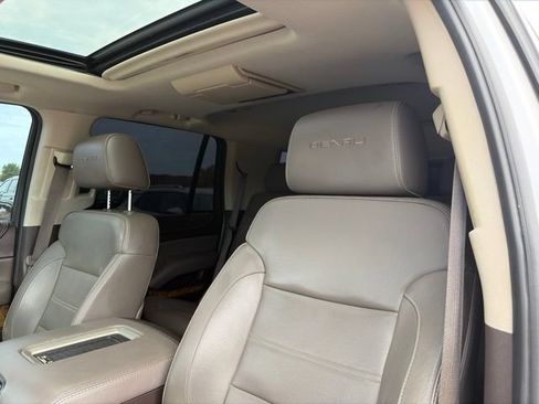 Used 2016 GMC Yukon Denali w/ Open Road Package AWD/4WD image 16