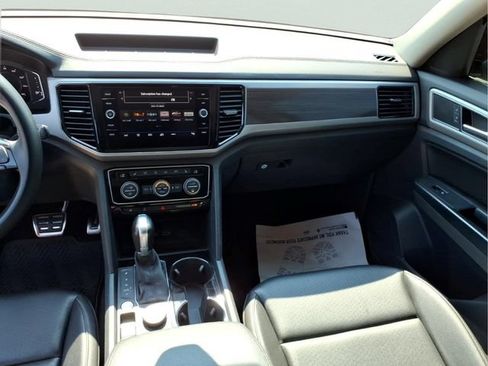 Used 2019 Volkswagen Atlas SEL R-Line AWD/4WD image 14