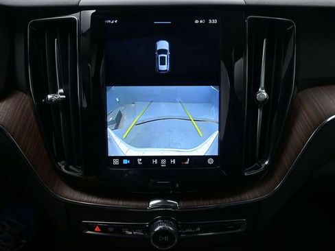 Used 2023 Volvo XC60 B5 Plus w/ Climate Package FWD image 12