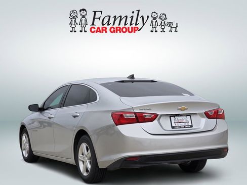Used 2022 Chevrolet Malibu LS FWD image 3