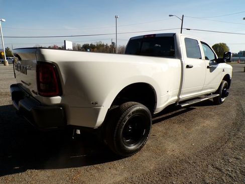 New 2026 RAM 3500 Tradesman AWD/4WD image 4