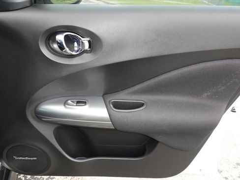 Used 2014 Nissan Juke SL FWD image 24