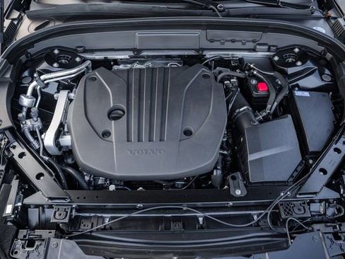 New 2026 Volvo XC60 B5 Plus w/ Protection Package Premier image 19