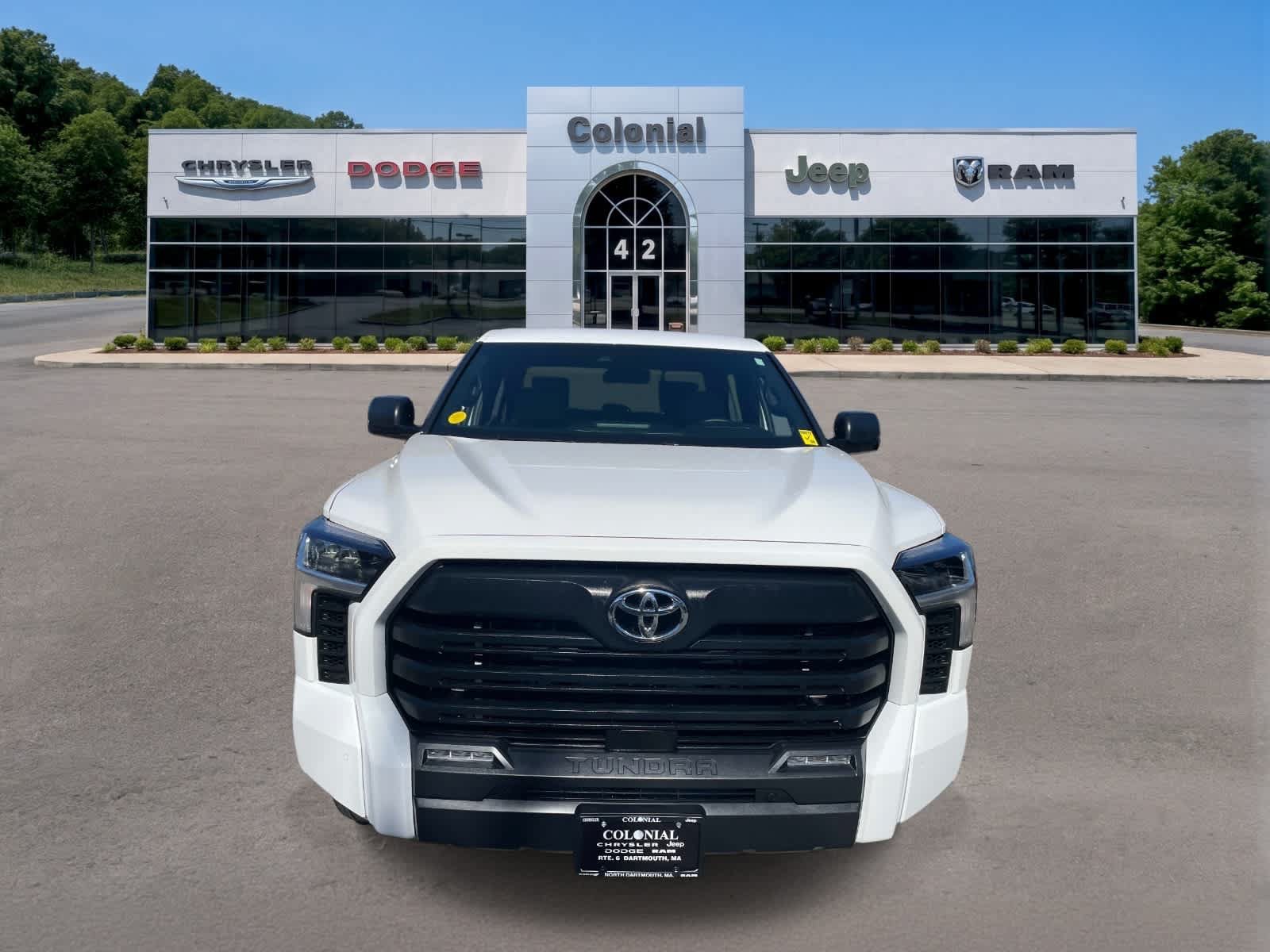 Used 2025 Toyota Tundra SR5 w/ SR5 Premium Package AWD/4WD image 9
