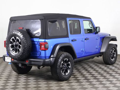 Used 2024 Jeep Wrangler Unlimited Rubicon 4xe w/ Capability Package AWD/4WD image 13
