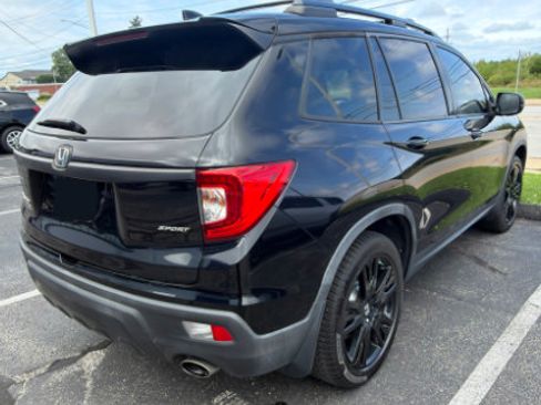 Used 2021 Honda Passport Sport image 3