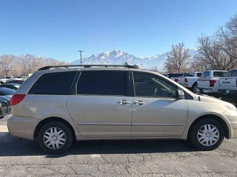 Used 2009 Toyota Sienna CE image 6