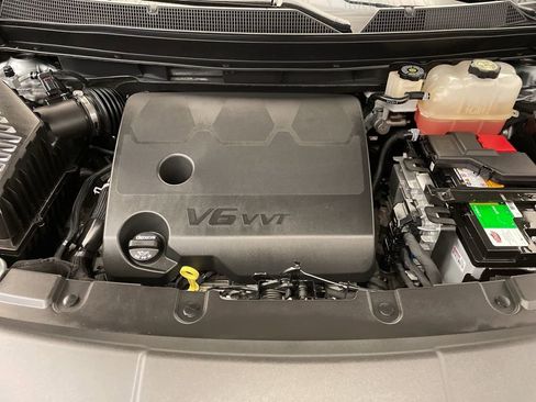 Used 2023 Chevrolet Traverse Premier image 34