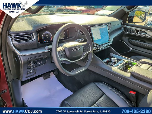 Used 2026 Jeep Grand Wagoneer Limited AWD/4WD image 9