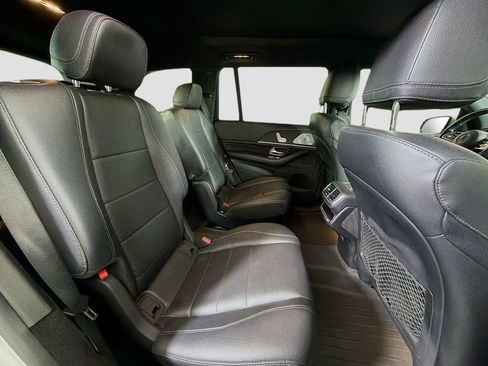 Used 2021 Mercedes-Benz GLS 450 4MATIC image 31