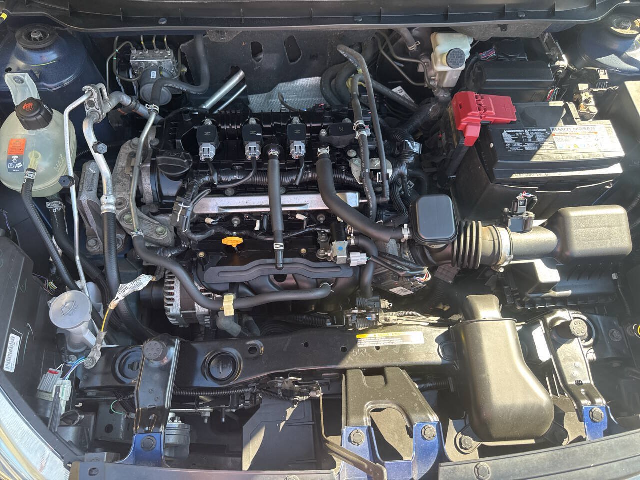 Used 2019 Nissan Kicks SR w/ SR Premium Package FWD image 26