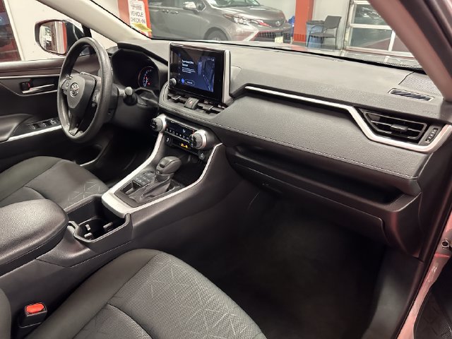 Certified 2025 Toyota RAV4 XLE AWD/4WD image 17