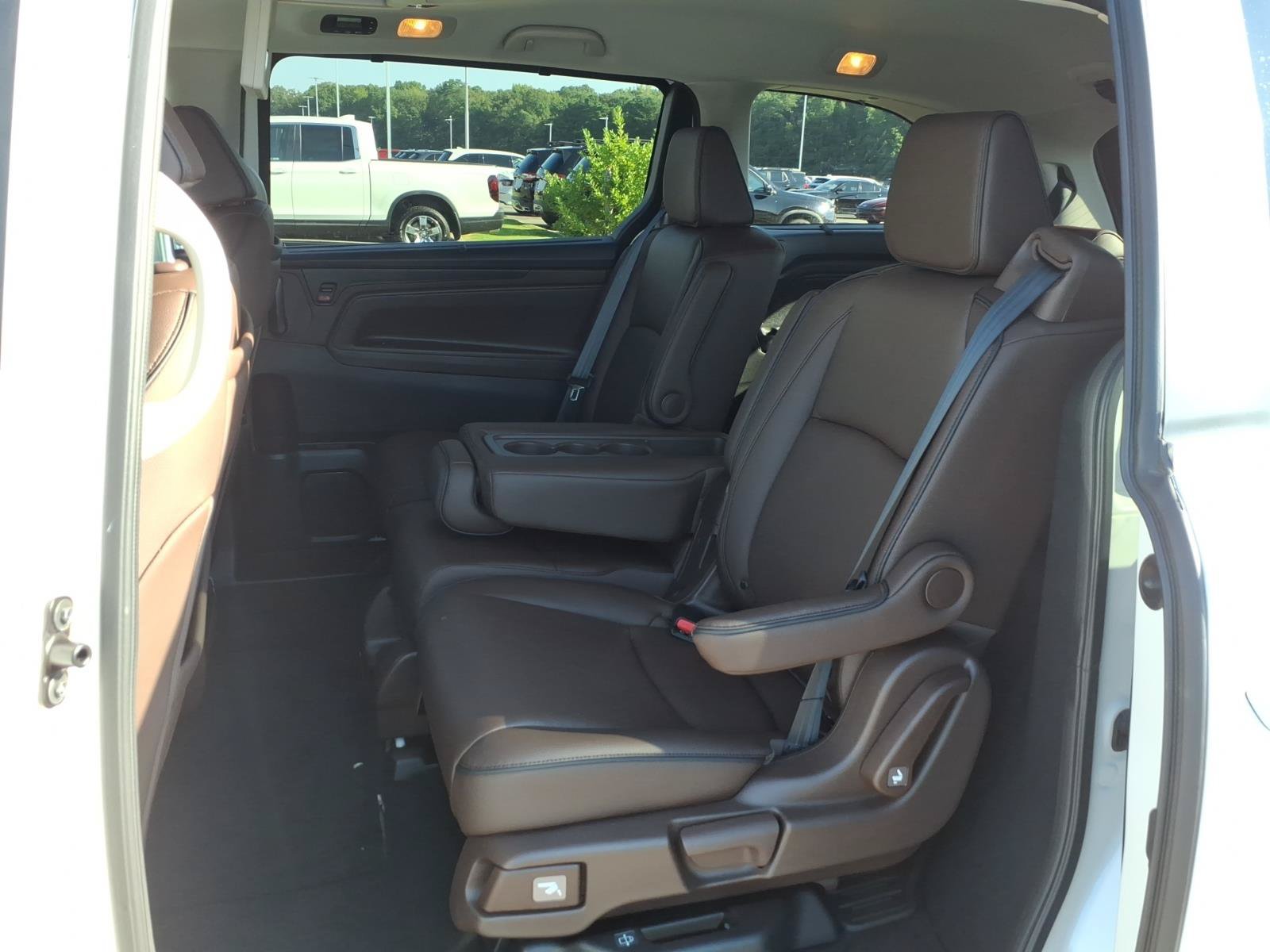 Used 2026 Honda Odyssey Touring image 7