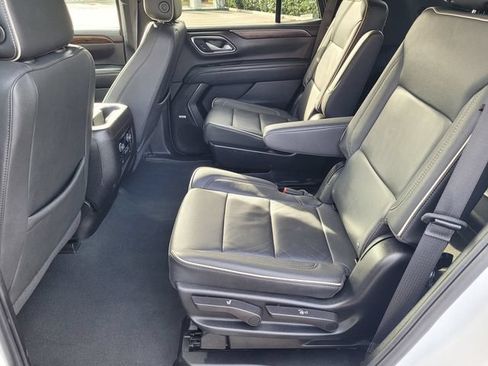 Used 2024 Chevrolet Tahoe Premier AWD/4WD image 8