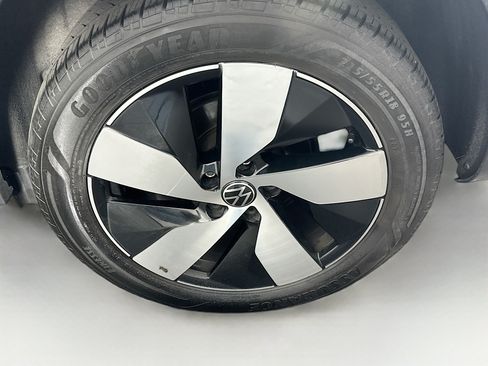 Used 2025 Volkswagen Taos S AWD/4WD image 11