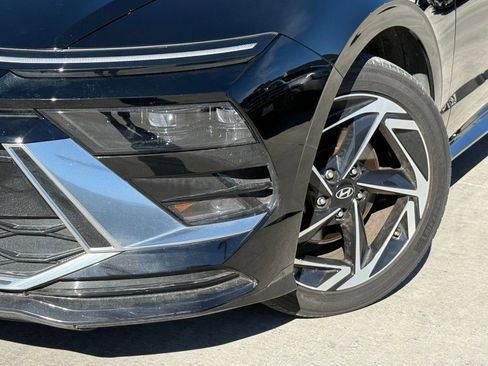 Used 2025 Hyundai Sonata SEL FWD image 2