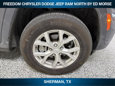 Used 2023 Jeep Grand Cherokee Limited w/ Luxury Tech Group II AWD/4WD image 12